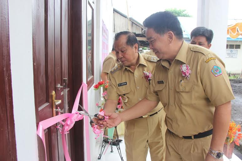 Lomban Resmikan Kantor UPT Dinas Dikpora Kecamatan Maesa